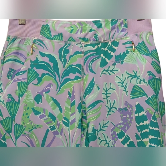 Lilly Pulitzer - NWT, Purple Iris Print Leggings, UPF 50+ Wicking,... - Picture 10 of 10